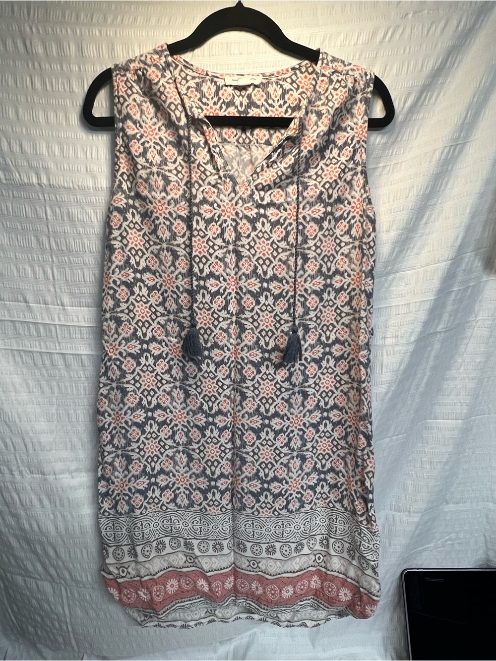 beachlunchlounge Sleeveless V-Neck dress in Navy and Coral